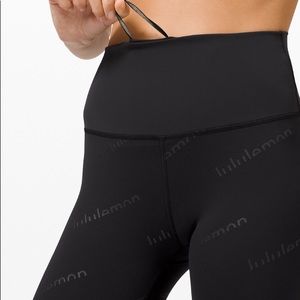 Wunder Train Crop Logo